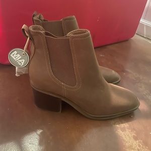 MIA booties